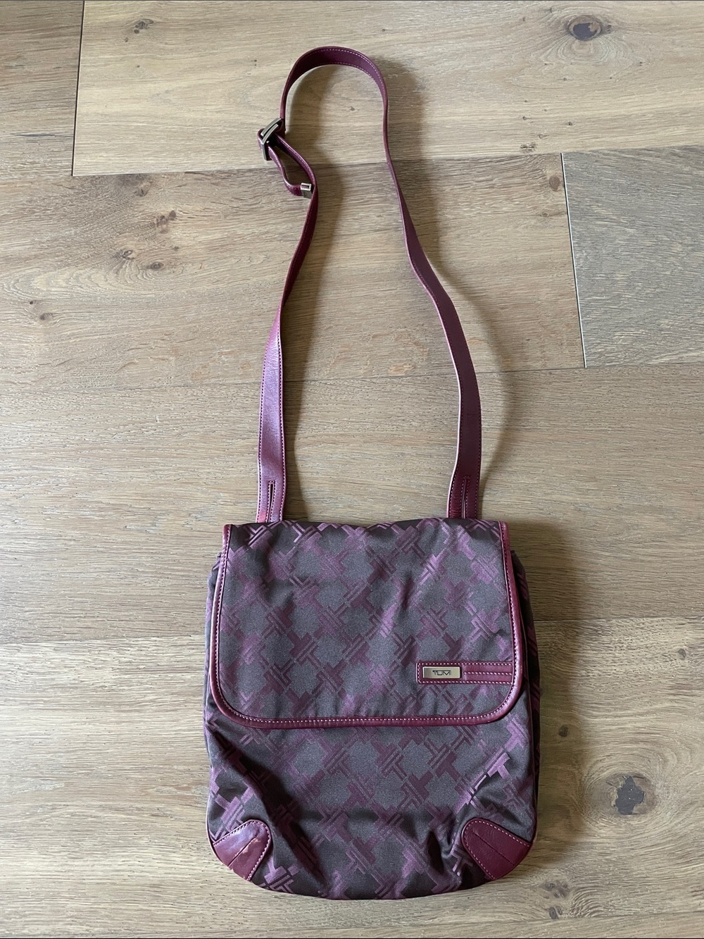 Tumi Signature Burgundy Crossbody Messenger Bag